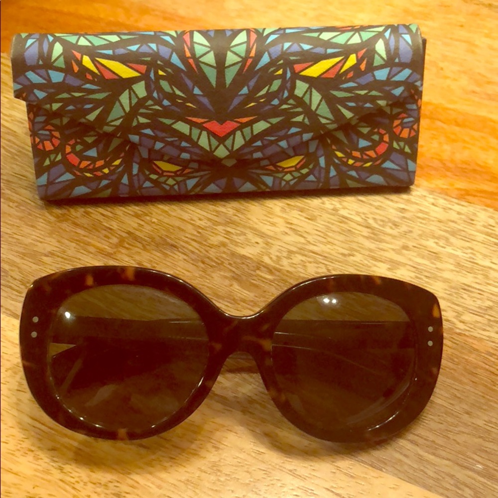 Marc Jacobs sunglasses 🕶